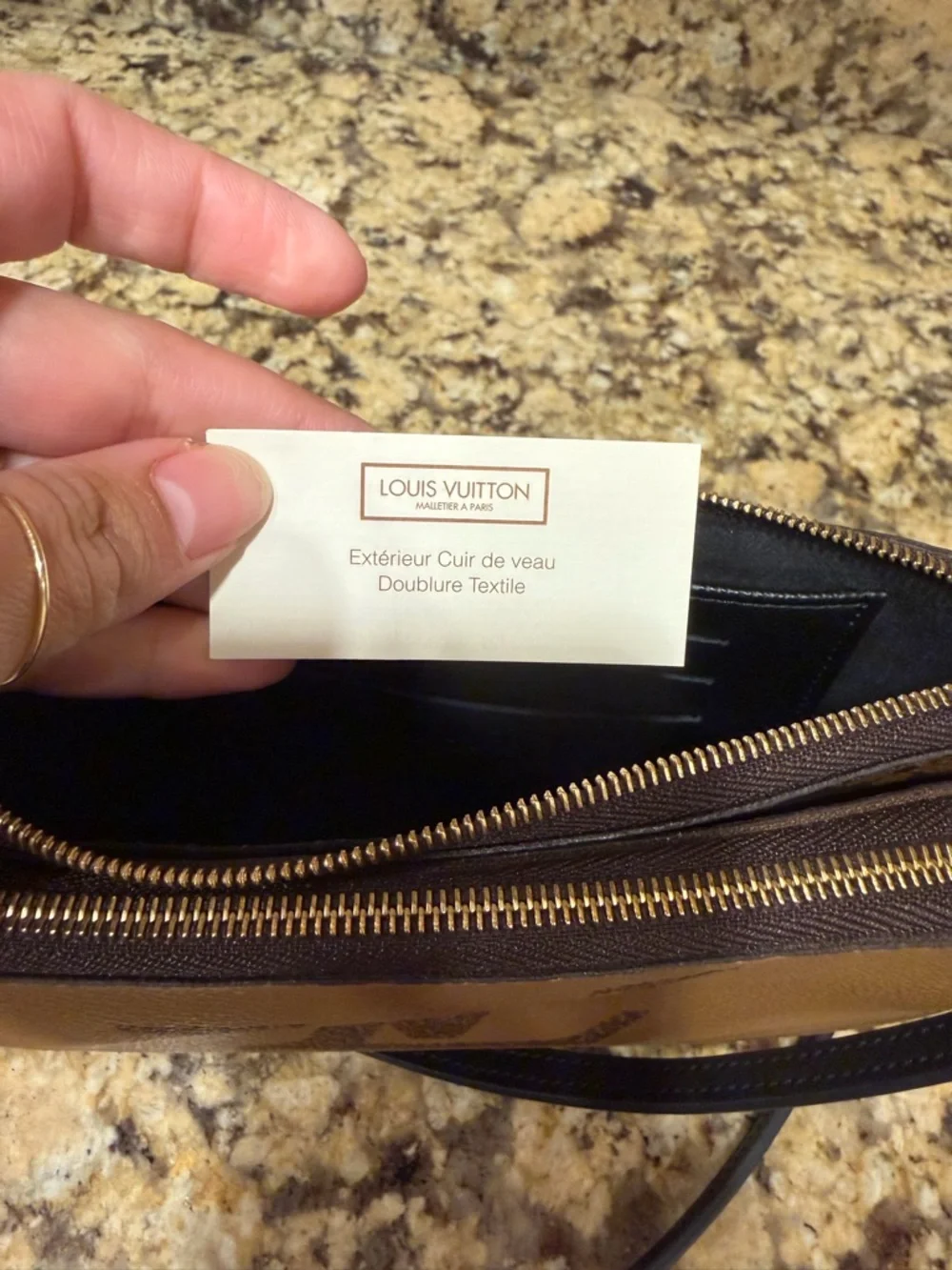 LOUIS VUITTON DOUBLE ZIP POCHETTE GIANT REVERSE MONOGRAM - Picture 6 of 14